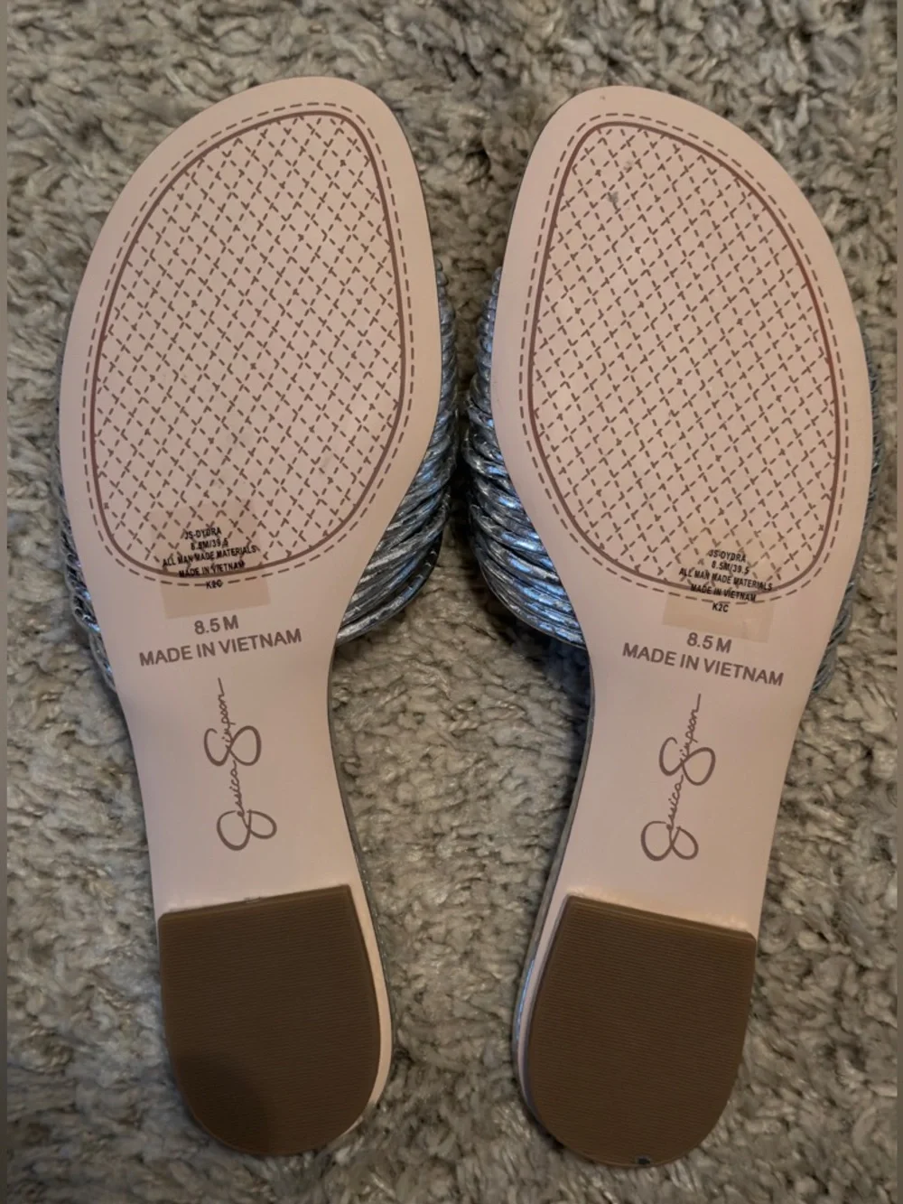 JESSICA SIMPSON Dydra Silver Knot-Front Slide Sandals - Picture 9 of 15